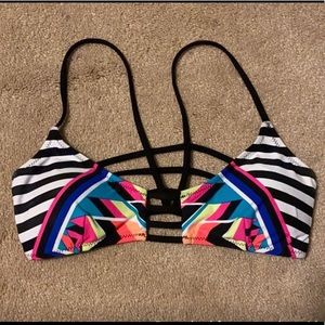 RIPCURL bikini top - like new!